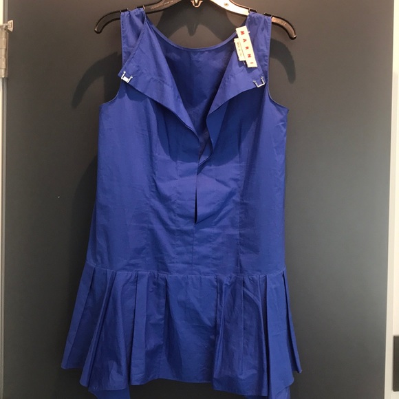 Top - Picture 2 of 2